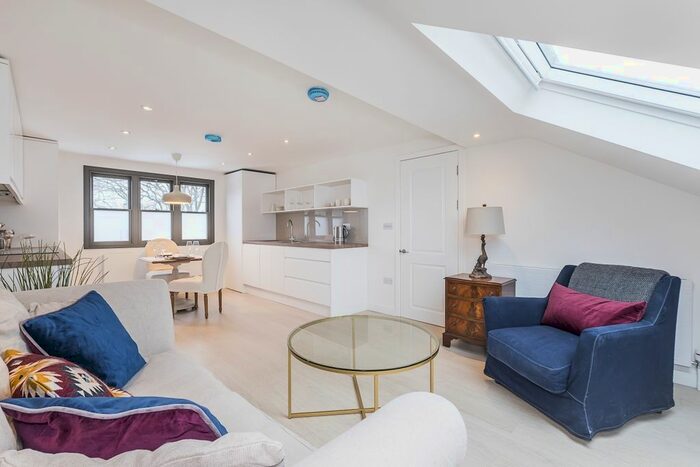 1 Bedroom Flat To Rent In Colebrooke Avenue, London, W13