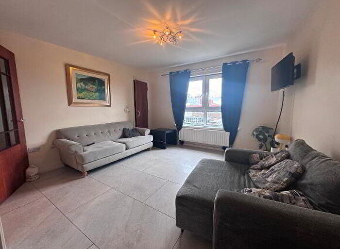 3 Bedroom Apartments To Rent In Apt, College Gate, Belfast, BT1