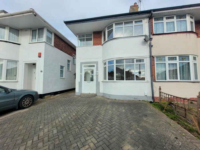 3 Bedroom Semi-Detached House To Rent In Heaton Road, Gosport PO12