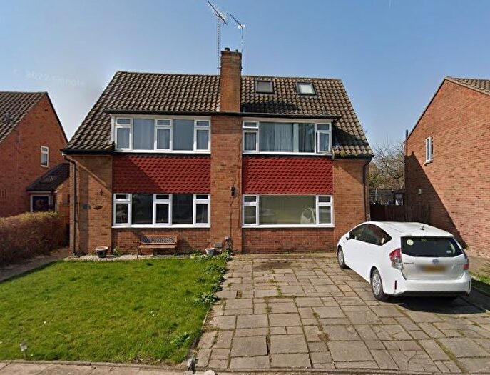 5 Bedroom Semi-Detached House To Rent In Ashdale Close, Twickenham, TW2