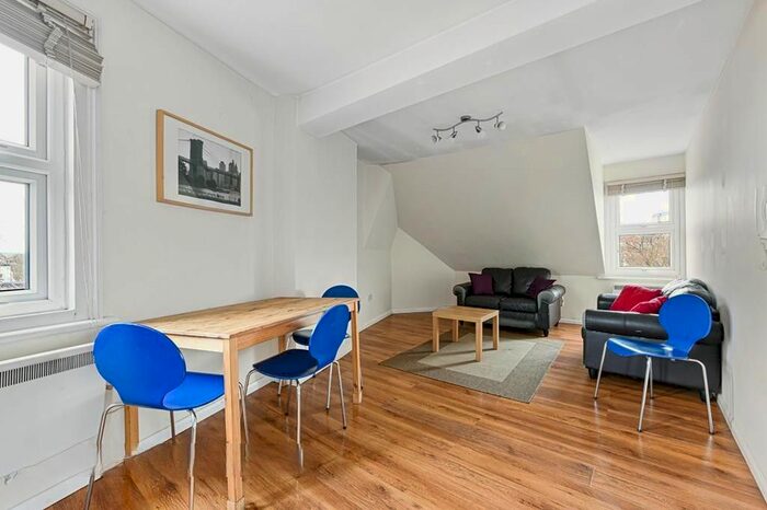 2 Bedroom Flat To Rent In Wimbledon Park Road, London, SW18