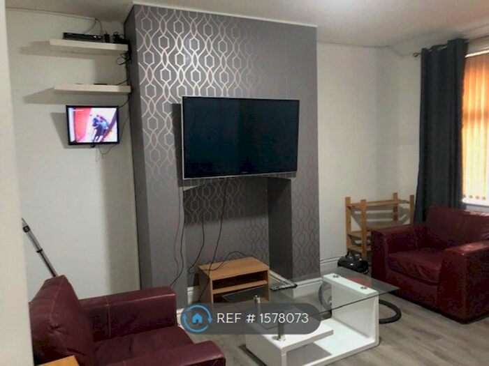 5 Bedroom Terraced House To Rent In Claremont Road, Manchester, M14