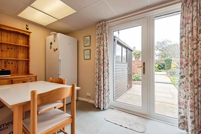 3 Bedroom Semi-Detached House For Sale In Homestead Moat, Stevenage, SG1