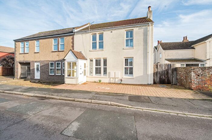 3 Bedroom Semi Detached House For Sale In Frater Lane, Gosport, Hampshire, PO12