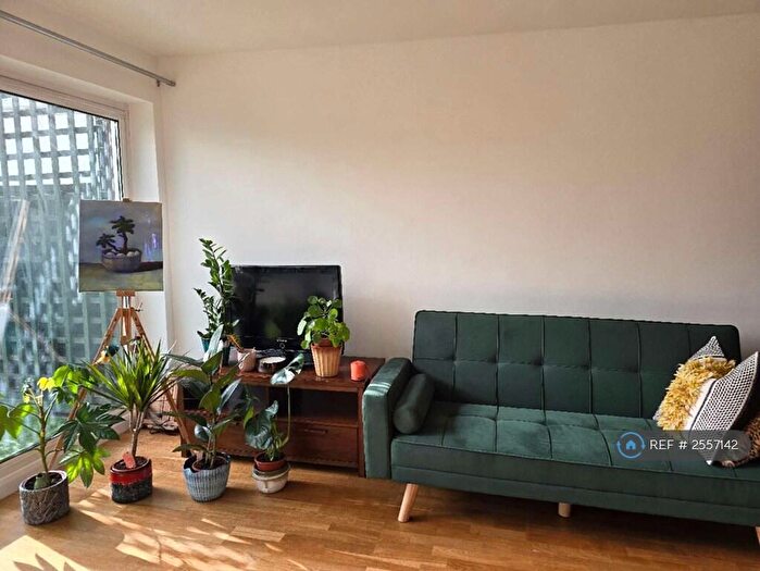 3 Bedroom Semi-Detached House To Rent In St. Johns Court, Buckhurst Hill, IG9