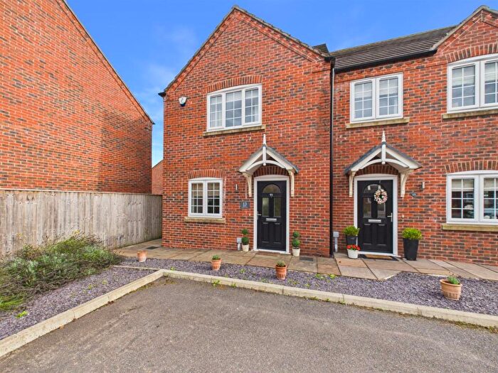 2 Bedroom End Of Terrace House For Sale In Gibson Way, Manby, Louth, LN11