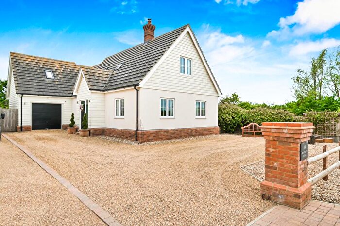 3 Bedroom Detached House For Sale In Evelyn Road, Great Leighs, Chelmsford, Essex, CM3