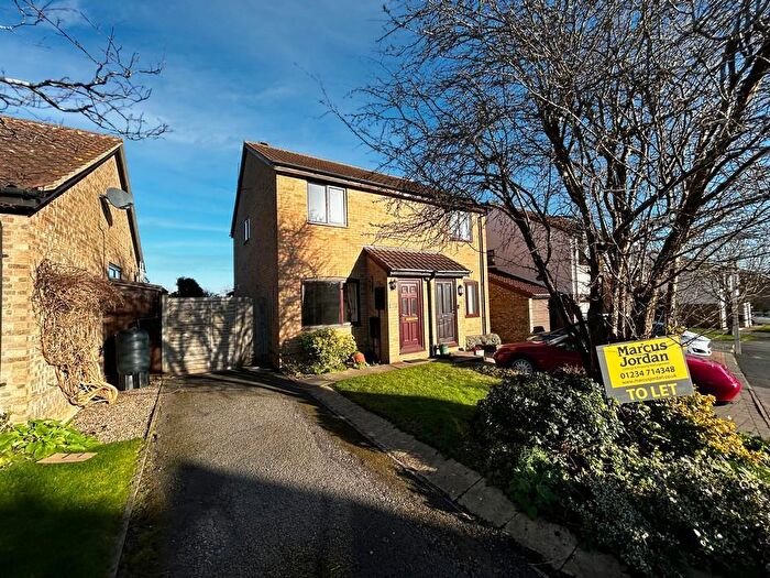 2 Bedroom Semi Detached House To Rent In Foxhill, Olney, MK46