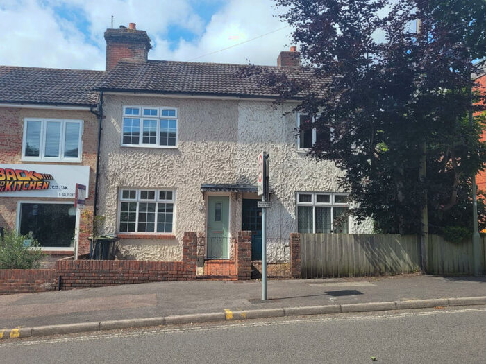 3 Bedroom House To Rent In Stakes Hill Road, Waterlooville, PO7