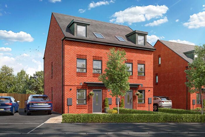 3 Bedroom Semi Detached House For Sale In Briggington Way, Leighton Buzzard, Bedfordshire, LU7