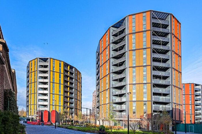 2 Bedroom Flat For Sale In Regent's View, Tower Hamlets, E2