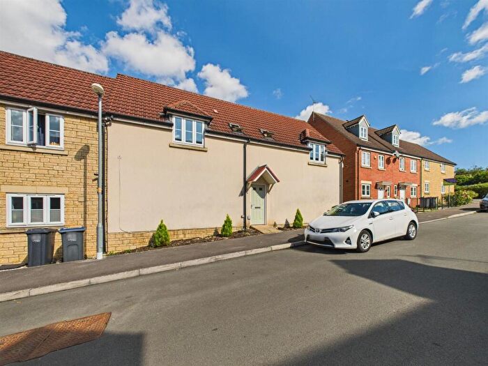 2 Bedroom House For Sale In Coppice Close, Chippenham, SN15