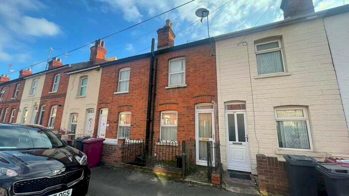 2 Bedroom Terraced House To Rent In Waldeck Street, Reading, Berkshire, RG1