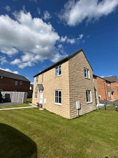 3 Bedroom Semi-Detached House To Rent In Willow Road, Burnley, BB12