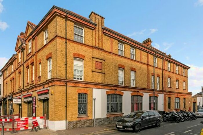 1 Bedroom Flat To Rent In Smith Street, Watford, WD18