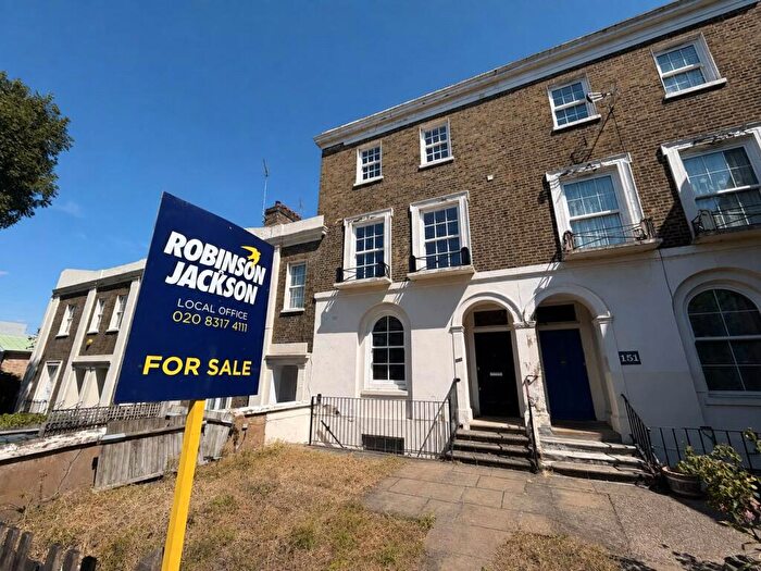 6 Bedroom Terraced House For Sale In Woodhill, Woolwich, SE18