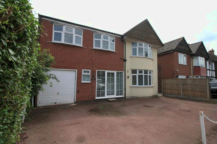 4 Bedroom Property To Rent In Robins Wood Road, Nottingham, NG8