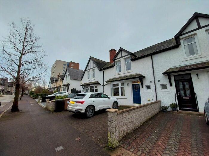 3 Bedroom Terraced House To Rent In Gairn Terrace, Holburn, Aberdeen AB10