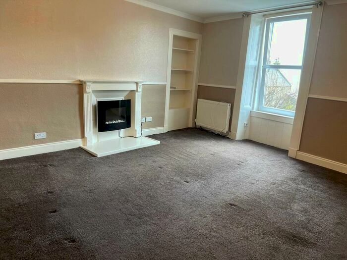 3 Bedroom Flat To Rent In East Leven Street, Burntisland, KY3
