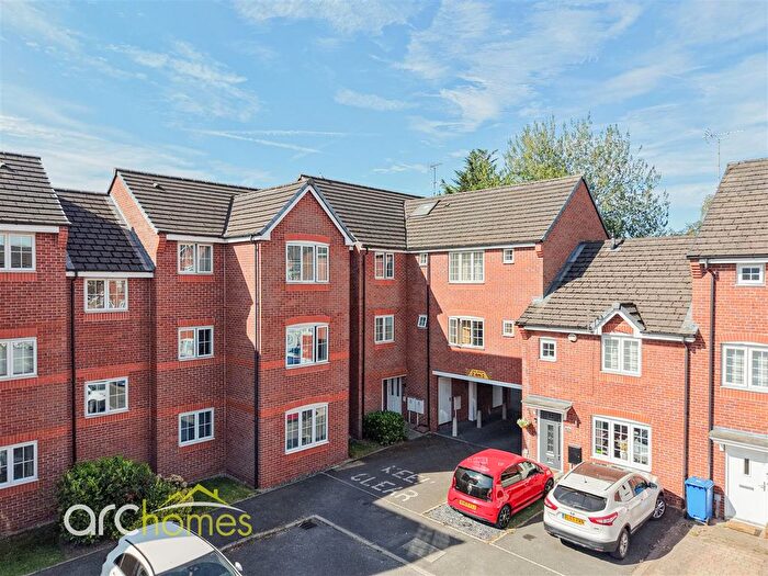 2 Bedroom Flat For Sale In Brentwood Grove, Leigh, WN7