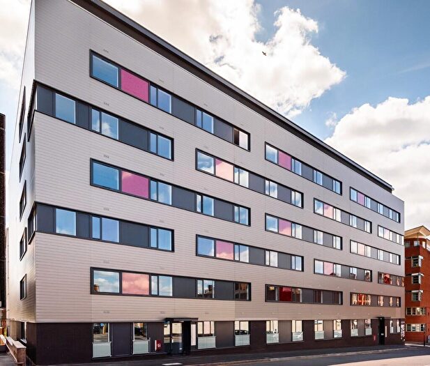 2 Bedroom Apartment To Rent In Honduras Wharf, Summer Lane, B19