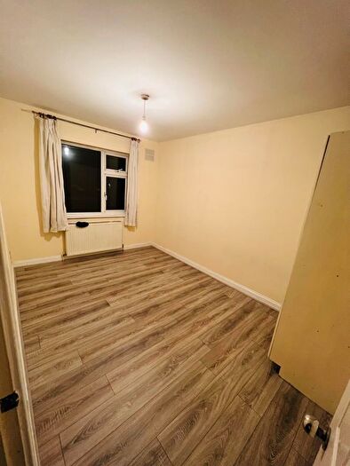 2 Bedroom Flat For Sale In Masons Avenue, Harrow, HA3