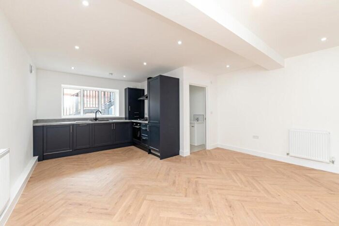 1 Bedroom Apartment For Sale In Hitchin Street, Baldock, SG7
