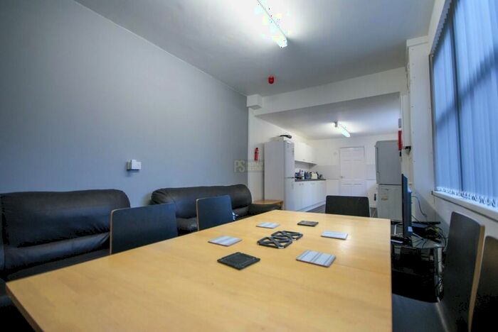 6 Bedroom Semi-Detached House To Rent In Oak Tree Lane, Selly Oak - Student Property, B29