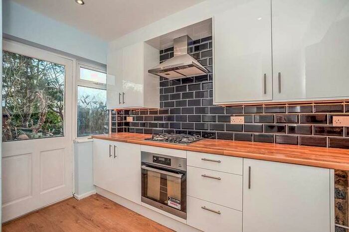 3 Bedroom Leisure Facility Commercial To Rent In Hadlow Road, Welling, DA16