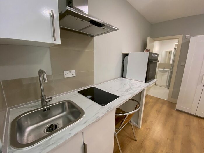 Studio To Rent In Cheniston Gardens, Kensington, London, W8