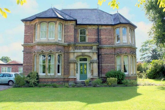 1 Bedroom Flat To Rent In Park House, Leamington Spa, CV32