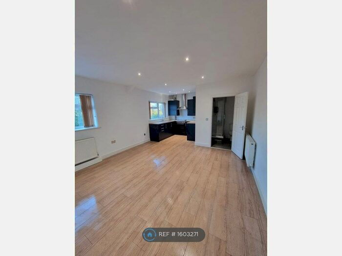 1 Bedroom Flat To Rent In Muglet Lane, Rotherham, S66