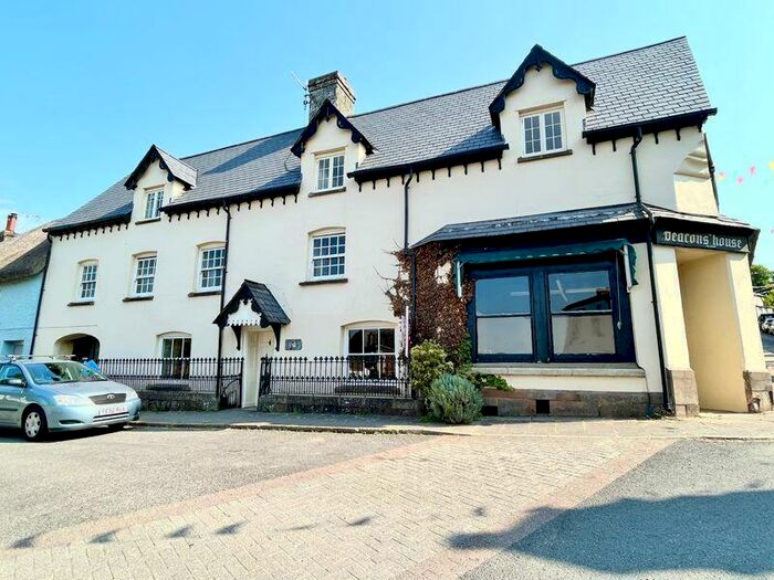 4 Bedroom Terraced House To Rent In Market Street, Hatherleigh, EX20