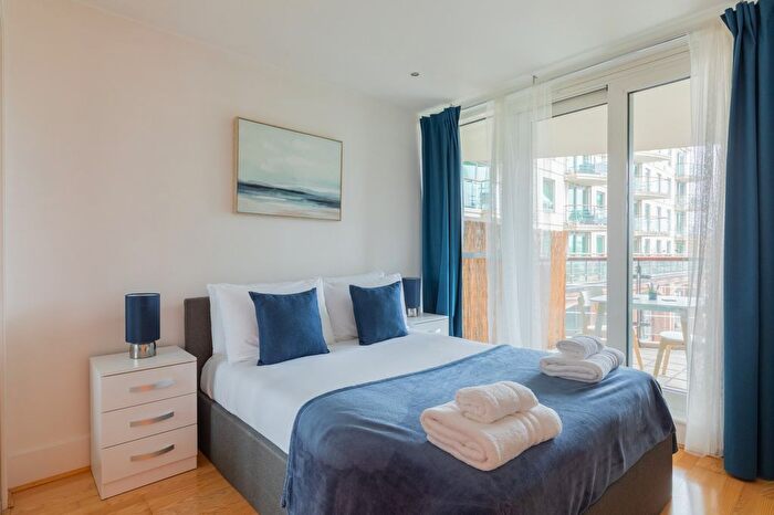 1 Bedroom Flat To Rent In St. George Wharf, London, SW8