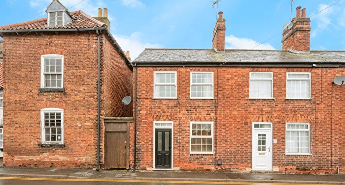 2 Bedroom End Of Terrace House For Sale In Church Street, Bawtry, Doncaster, DN10