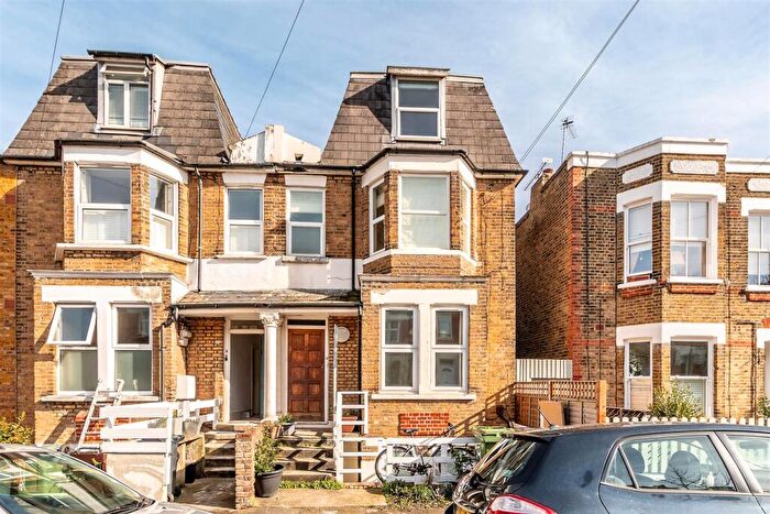 1 Bedroom Flat To Rent In Selsdon Road, West Norwood, SE27