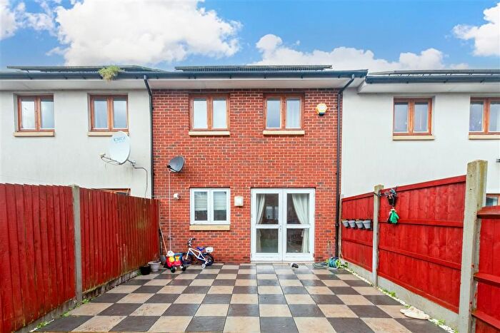 3 Bedroom Terraced House For Sale In Ferguson Avenue, Gravesend, Kent, DA12