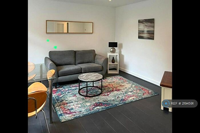 2 Bedroom Flat To Rent In Michaelmas Road, Coventry, CV3