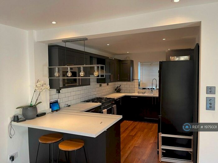 4 Bedroom Terraced House To Rent In New Road, Bampton, OX18