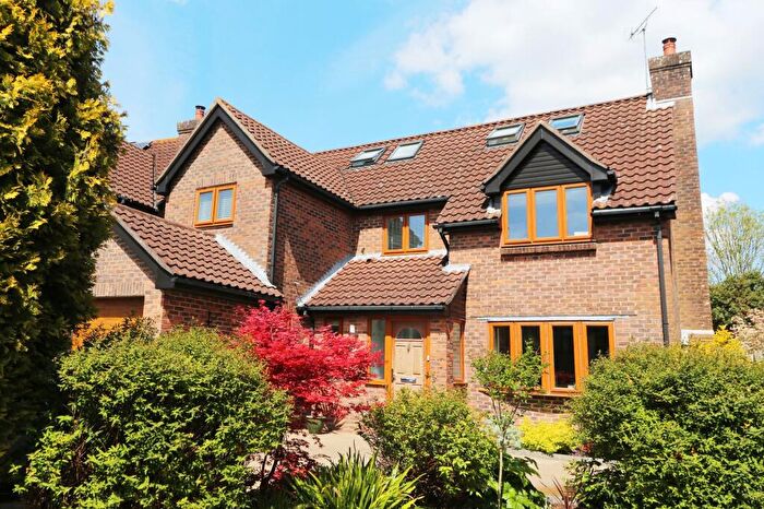 5 Bedroom Detached House For Sale In Byron Close, Bishops Waltham, SO32