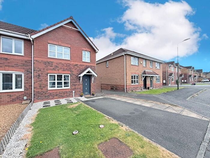 3 Bedroom End Of Terrace House For Sale In Kersehill Crescent, Falkirk, FK2