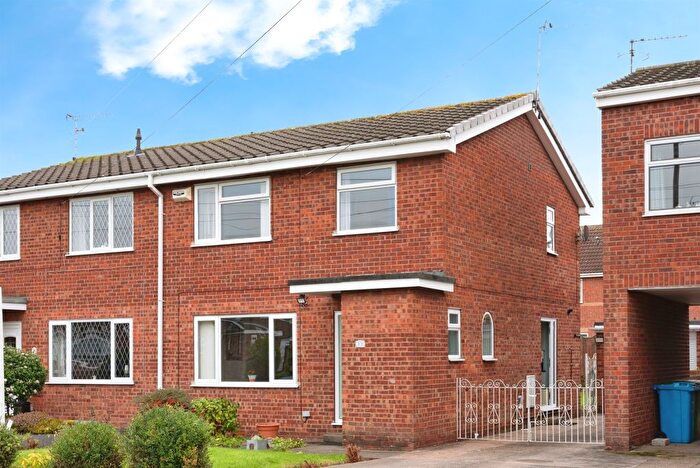 3 Bedroom Semi Detached House For Sale In Stephensons Walk, Cottingham, HU16