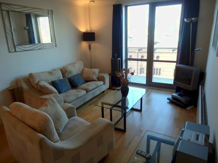 2 Bedroom Flat To Rent In Merchants Quay, East Street, Leeds, West Yorkshire, Uk, LS9