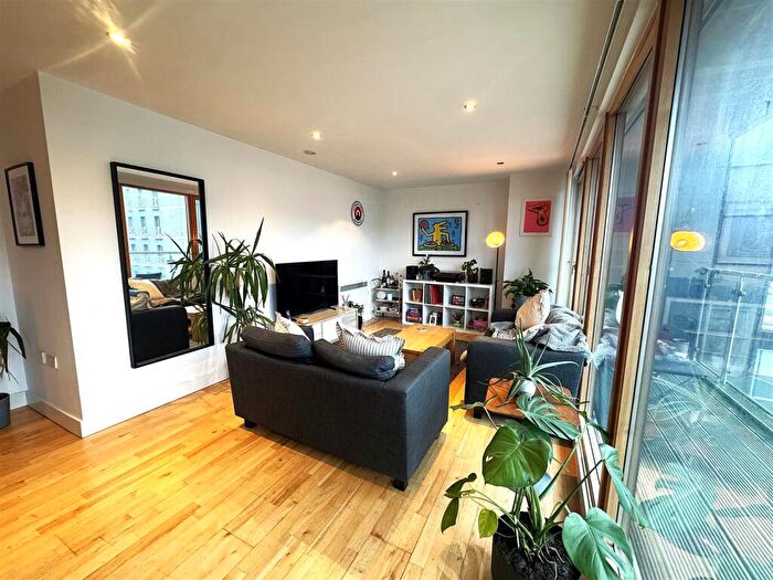 2 Bedroom Flat To Rent In Cartier House, Leeds Dock, LS10