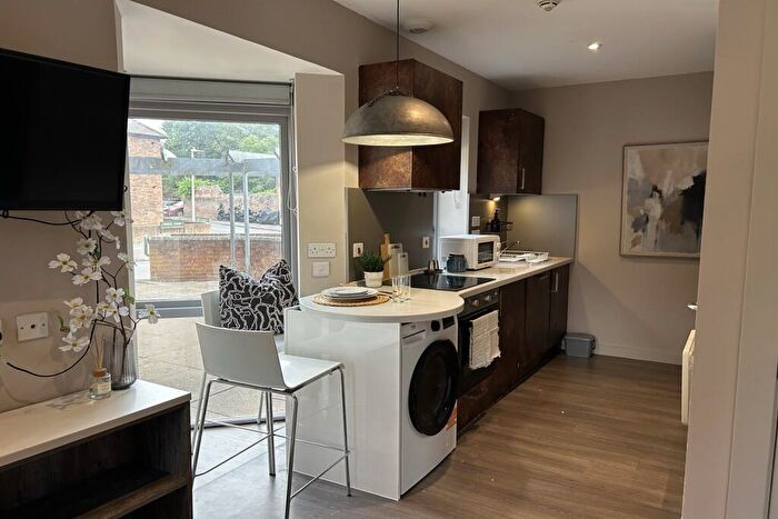 Apartment To Rent In Saxon Court, Church Street, RG1