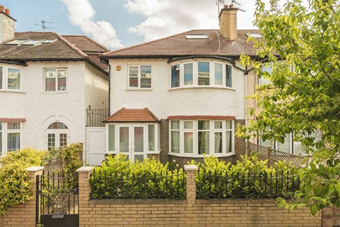 3 Bedroom Semi-Detached House To Rent In Third Avenue, London, W3
