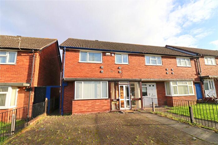 3 Bedroom End Of Terrace House For Sale In Bridle Close, Prenton, Merseyside, CH43