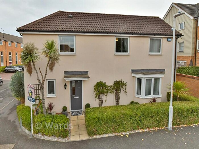 4 Bedroom Detached House For Sale In Spinel Close, Sittingbourne, Kent, ME10