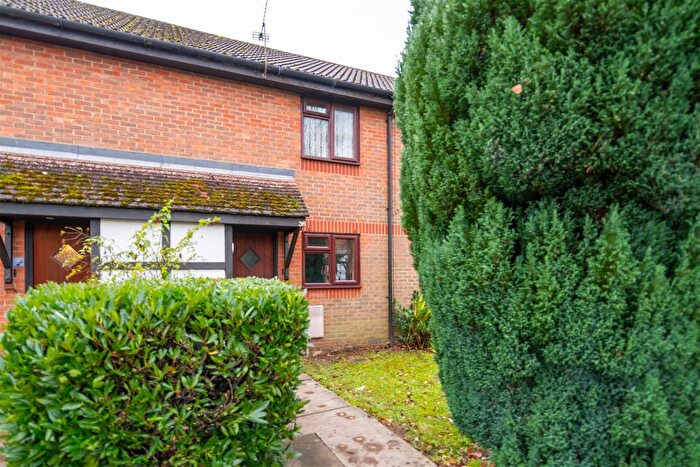 2 Bedroom Terraced House For Sale In Copse Lane, Horley, RH6