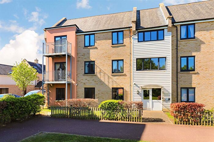 2 Bedroom Flat For Sale In Aster Way, Cambridge, CB4